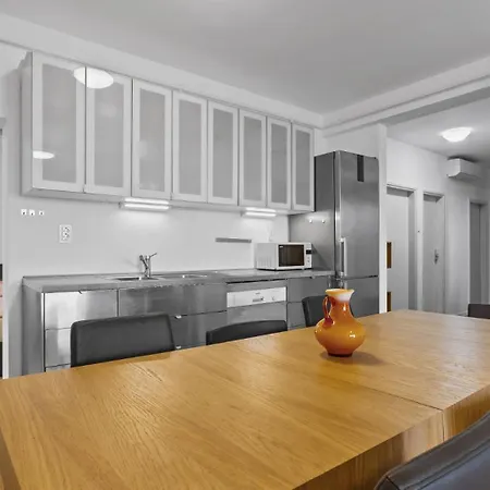 Petrinic-sea View & Pool By Guide Appartement Pula