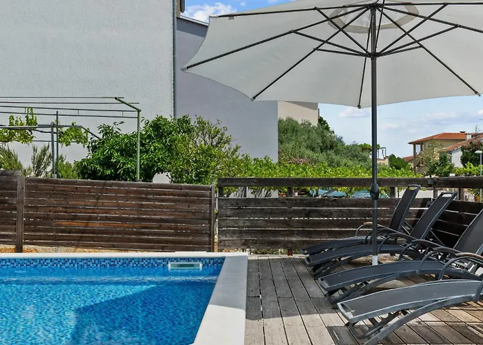 Petrinic-sea View & Pool By Guide *