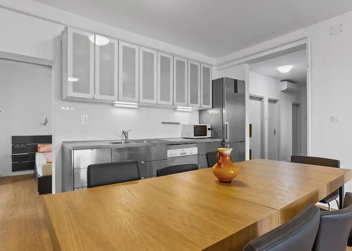 Petrinic-sea View & Pool By Guide Appartement Pula