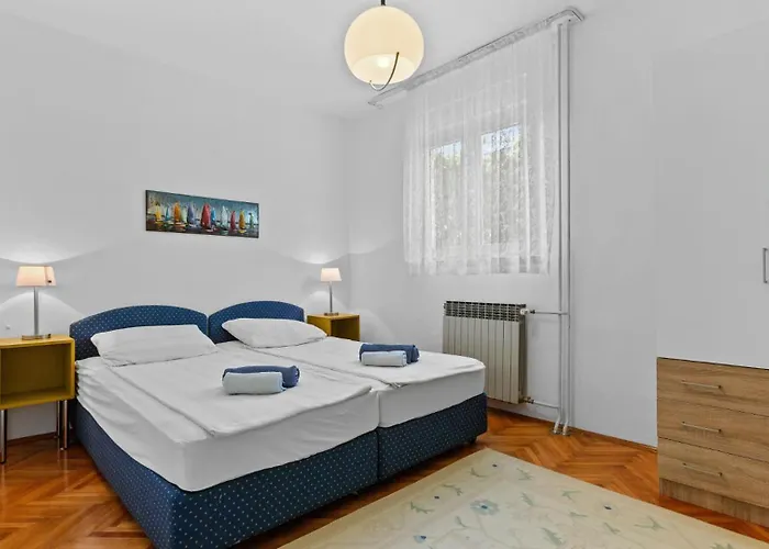 Petrinic-sea View & Pool By Guide Appartement