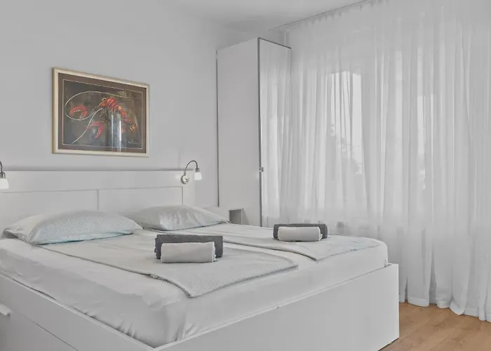 Petrinic-sea View & Pool By Guide