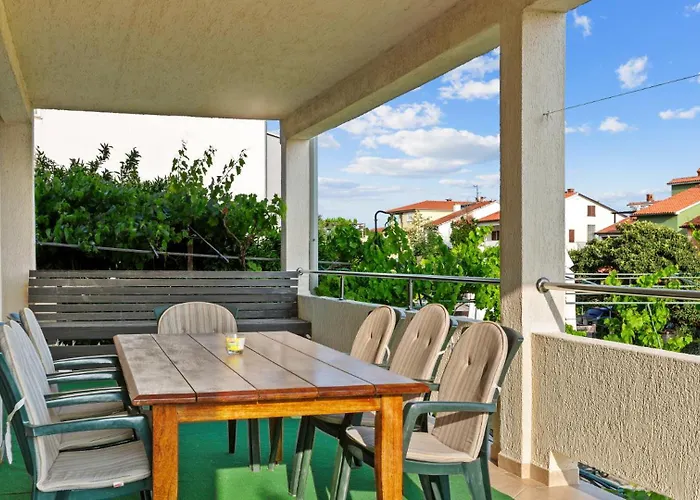 Petrinic-sea View & Pool By Guide * Pula