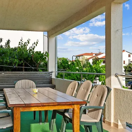 Petrinic-sea View & Pool By Guide * Pola